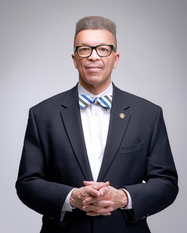 Bobby Henry professional headshot